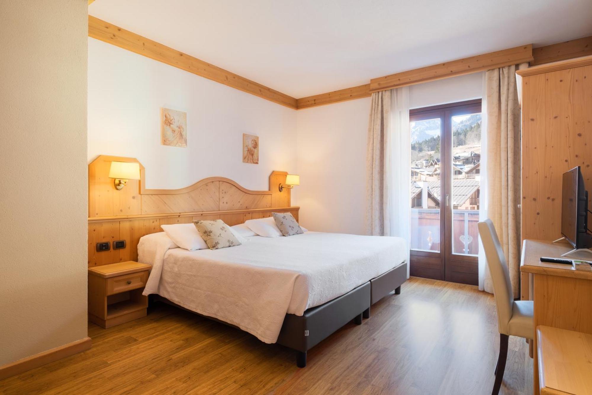 Il Piccolo Dolomiti Resort Андало Екстериор снимка